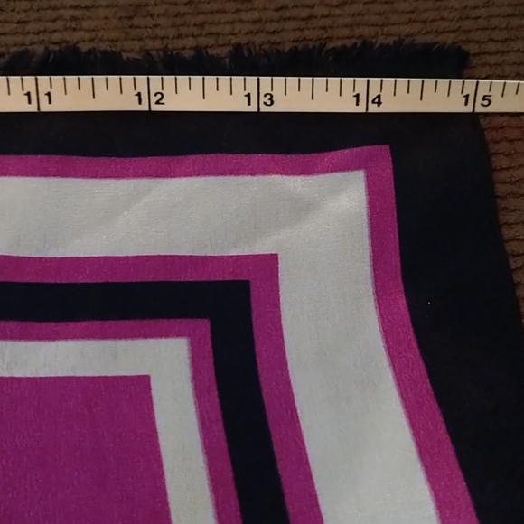 Anne Klein Scarf - Picture 5 of 6